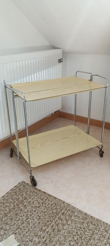 Desserte pliante sur roulettes - desserte,
