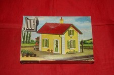JOUEF HO MAQUETTE MAISON GARDE