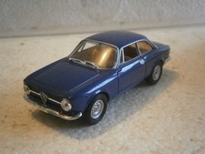 VOITURE MINIATURE ALFA ROMEO