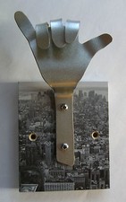 HANDS EN MÉTAL DANDIE New