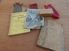 WW1 Lot Effets Poilu Livret Matricule Drapeau Sacré Coeur Carnet Chant Savon