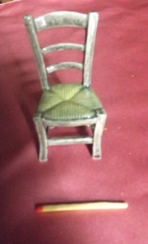 Très petite chaise maison - très, de