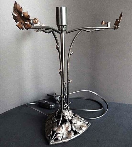 Pied lampe fer forge - en,