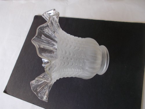 Ancienne tulipe abat - -jour, en