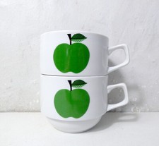 2 tasses déjeuners pomme