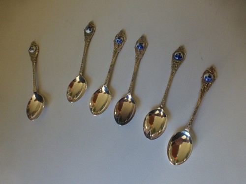 Lot cuilleres souvenir - 6,