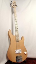 Guitare basse électrique