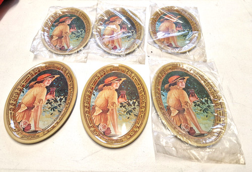 Petits mini plateaux ovales - , en