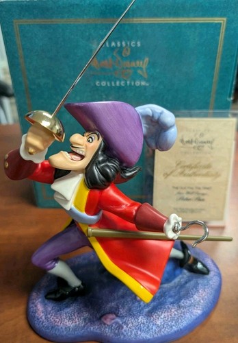 Disney wdcc captain - disney,