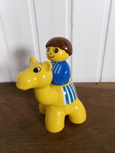 Lego singing primo chameau - singing,