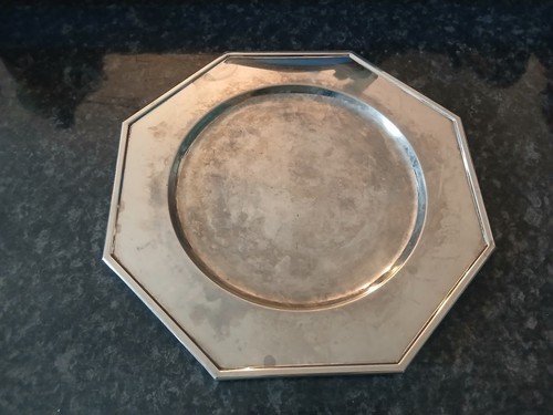 Plat octogonal - , de