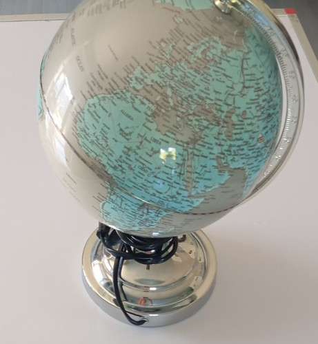 Globe terrestre décoratif