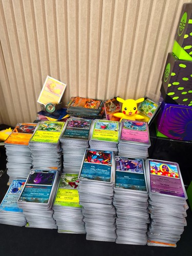 Gros lot 170 cartes pokémon - 170,