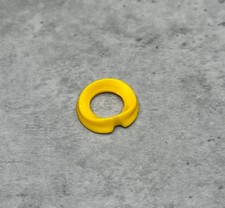 Playmobil yellow collar character figurine child neck 