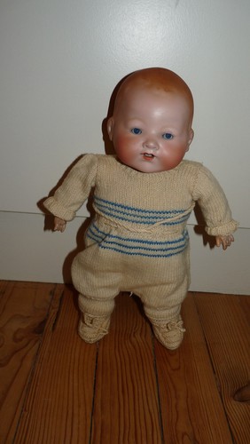 Superbe poupon bébé - superbe,