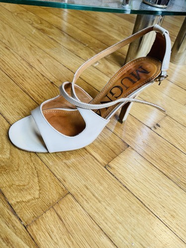 Chaussures talon aiguille - à,
