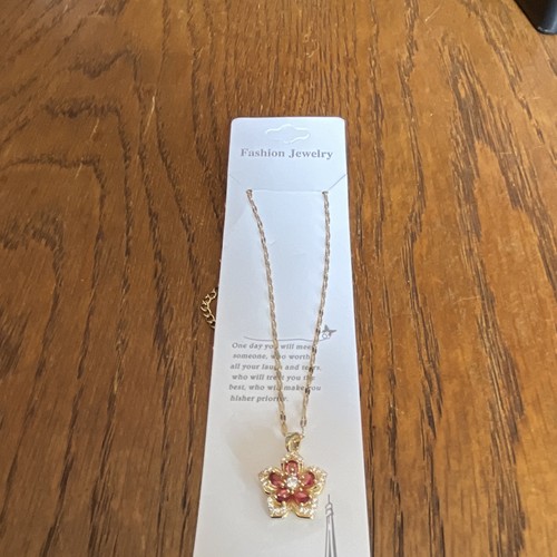 Collier avec pendentif - , fleur