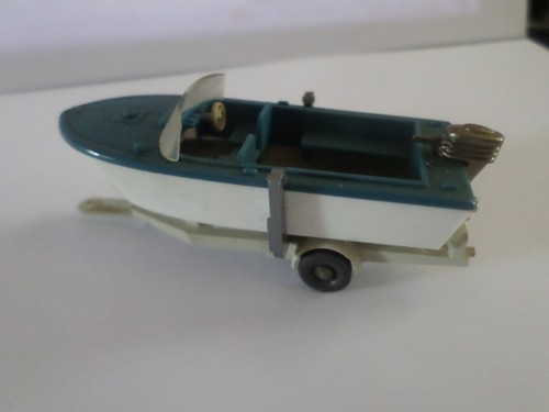 Bateau avec remorque 87 - avec,