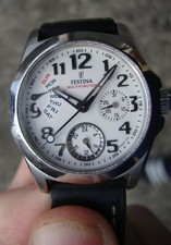 montre FESTINA F16257 femme très bon état , pile neuve , fonctionne parfaitement