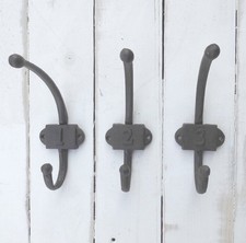 LOT DE 3 CROCHETS DE GARDE-ROBE NUMÉROS ANCIENS STYLE NOSTALGIE CROCHETS DE G...