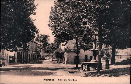 Cpa meyssac place du jet - meyssac,