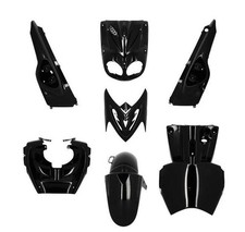 Kit carénage noir 7 pièces