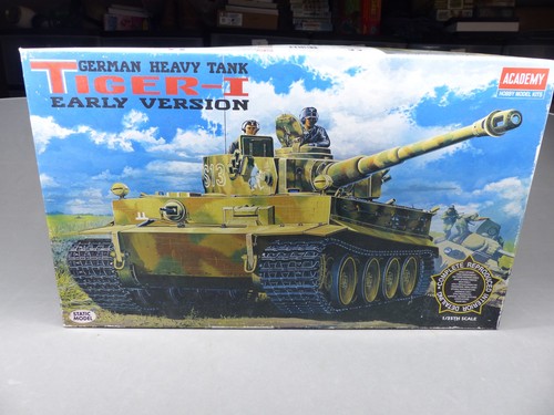 Academy wwii seconde tank - 1/35,