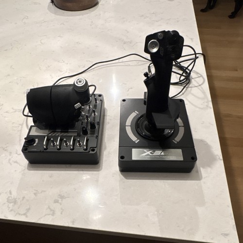 Saitek flight control - x-52,