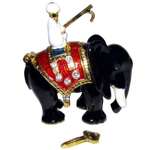 Elephant surprised egg - by,