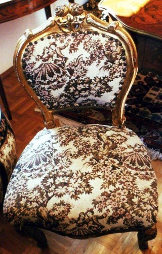 Chaise dorée château - chaise,