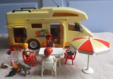 PLAYMOBIL CAMPING CAR + 4 PERSONNAGES + ANIMAUX