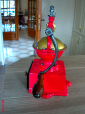 ANCIEN  ET SUPERBE MOULIN A