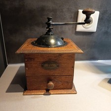 ANCIEN MOULIN A CAFE- EN BOIS