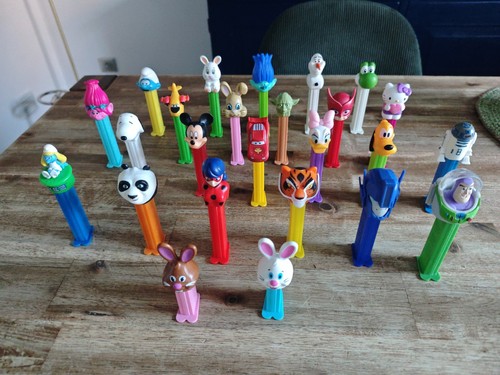 Lot distributeurs pez - 25,
