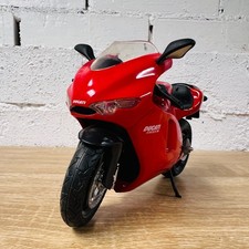 Maisto Ducati Desmosedici RR 1/12 Diecast Red Black Model Motorcycle Bike