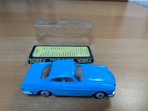 Norev plastique ancienne volvo - norev,