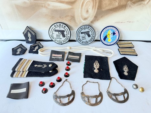 Lot insignes attributs - lot, et