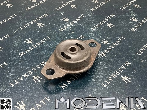 Support moteur gomme maserati - moteur,
