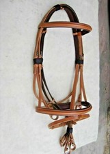 Bride snaffle anglaise en cuir pour cheval avec rênes Web de toutes tailles.