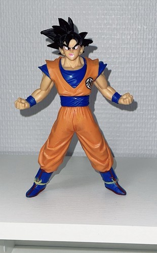 Figurine son goku - son, tenue
