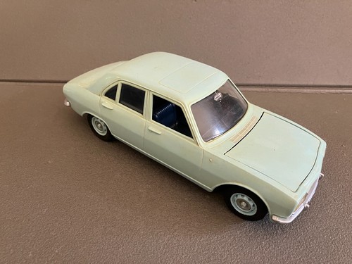 Ancienne voiture miniature - voiture,