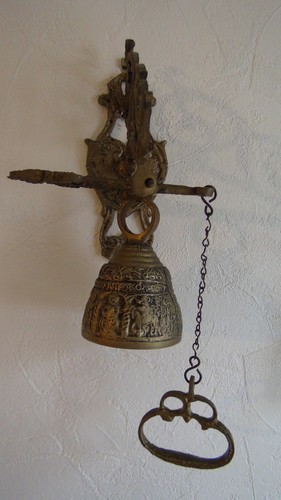 Petite cloche porte - petite,