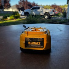 DeWalt DC9310 7.2-18V NiCd NiMH Li-Ion Fast Battery Charger