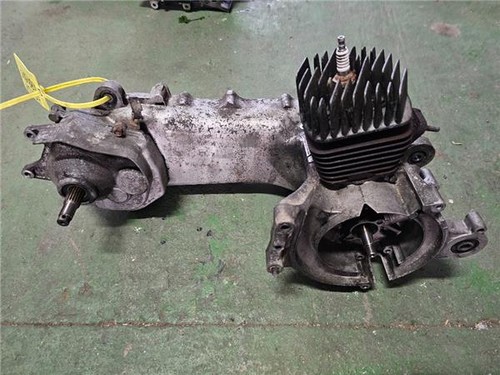 Moteur complet honda x8r - complet, 50