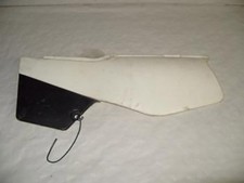 Cache latéral gauche origine