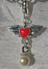 V442 - 1 CHARM COEUR ROUGE