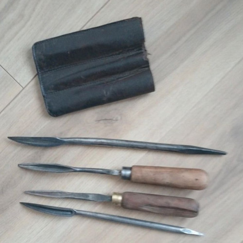 Outils ancien ajusteur