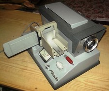 Projecteur diapositives  ROB   parfait état de fonctionnement