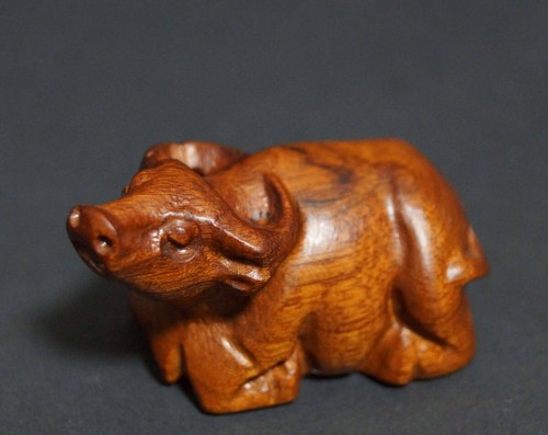 Netsuke bœuf couché ancienne - netsuke,