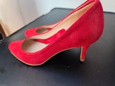 ESCARPINS 37 ROUGES TRES BON